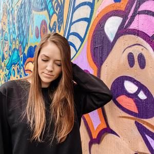 Meet your Posher, Macie